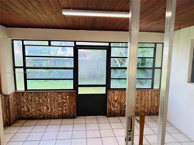 5705 SW 39st St., Miami FL 33155