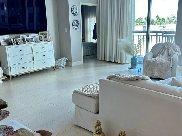 9066 SW 73 CT # 304, Miami FL 33156