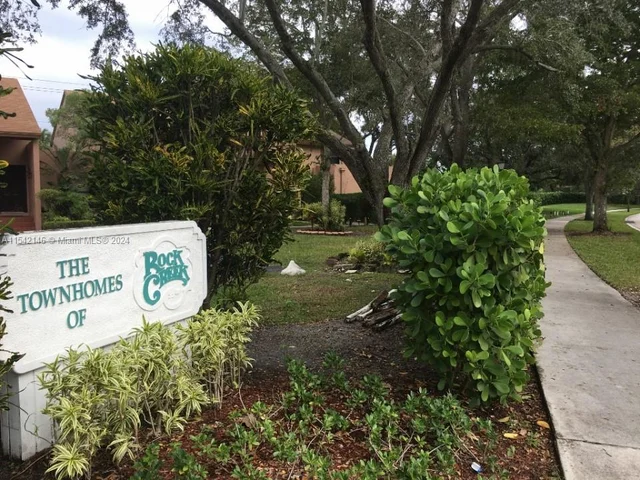 40 Chestnut Cir # 40, Cooper City FL 33026