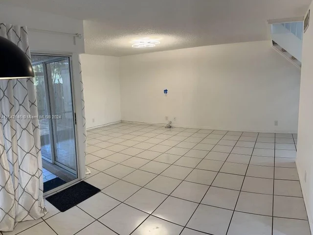 40 Chestnut Cir # 40, Cooper City FL 33026