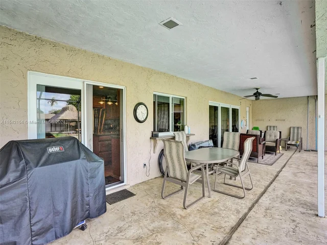 6801 SW 17th St, Plantation FL 33317