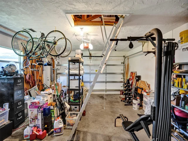 6801 SW 17th St, Plantation FL 33317