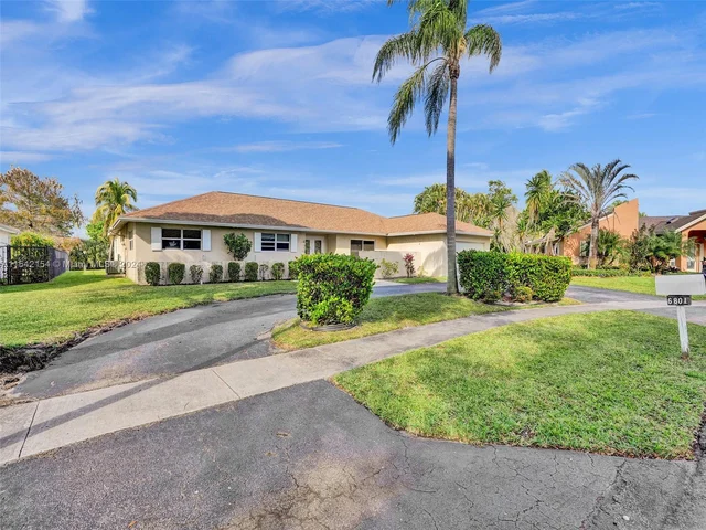 6801 SW 17th St, Plantation FL 33317
