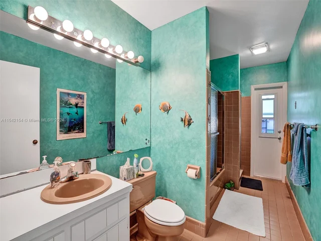 6801 SW 17th St, Plantation FL 33317