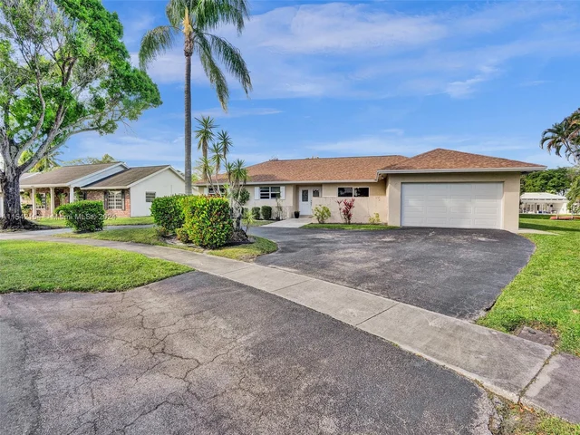 6801 SW 17th St, Plantation FL 33317