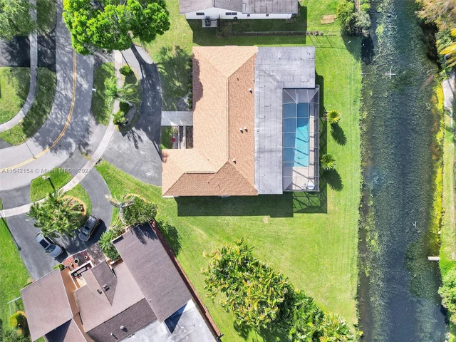 6801 SW 17th St, Plantation FL 33317