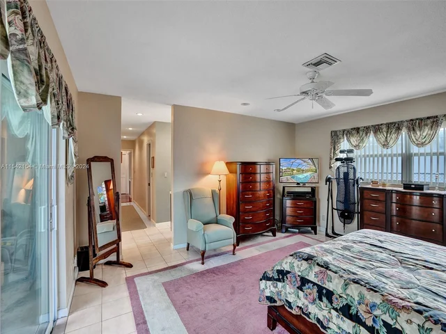 6801 SW 17th St, Plantation FL 33317