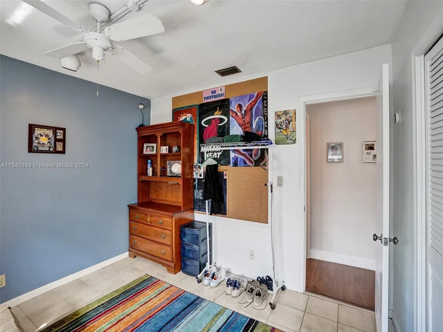 6801 SW 17th St, Plantation FL 33317