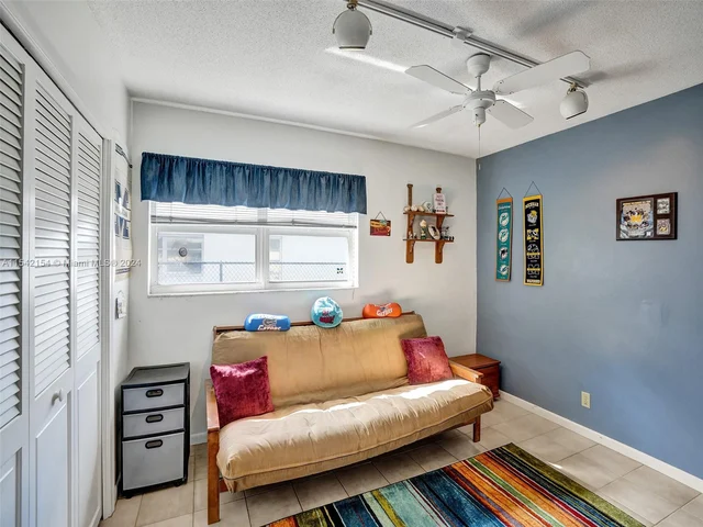 6801 SW 17th St, Plantation FL 33317