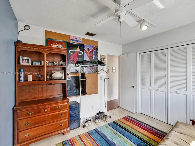 6801 SW 17th St, Plantation FL 33317