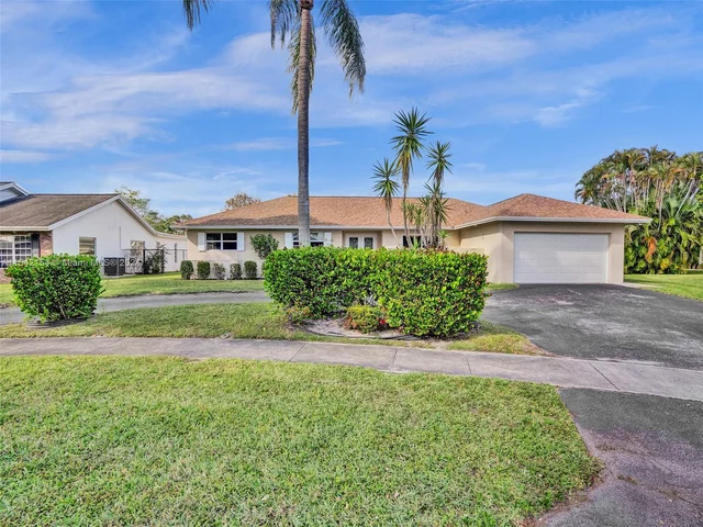 6801 SW 17th St, Plantation FL 33317