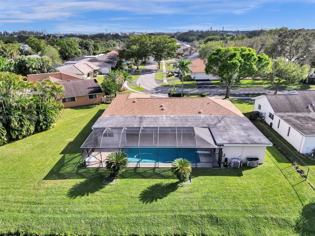 6801 SW 17th St, Plantation FL 33317