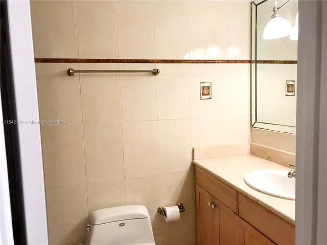 1965 S Ocean Dr # 16A, Hallandale Beach FL 33009