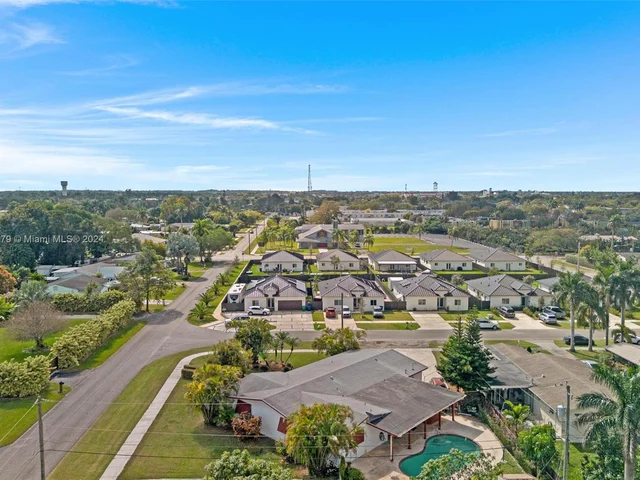 17305 SW 303rd St, Homestead FL 33030