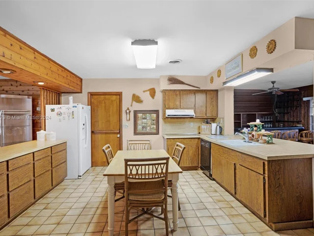 17305 SW 303rd St, Homestead FL 33030