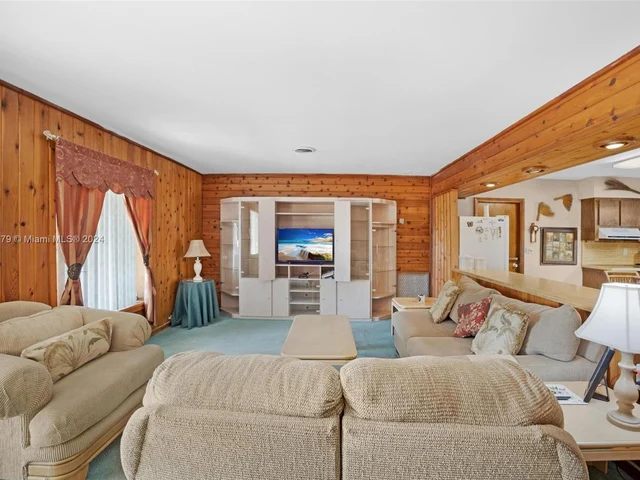 17305 SW 303rd St, Homestead FL 33030