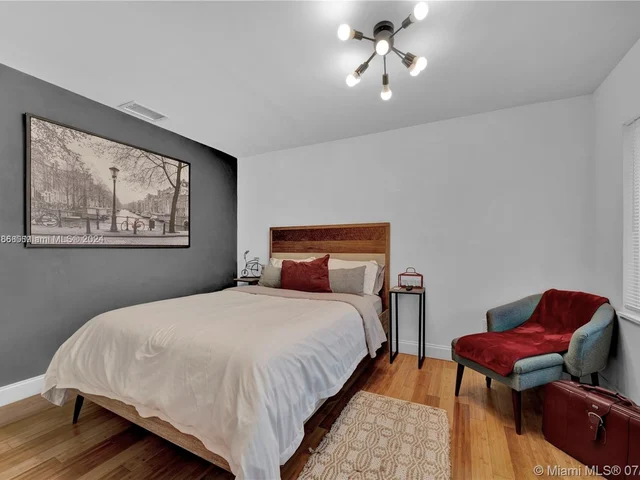 2614 Monroe St, Hollywood FL 33020