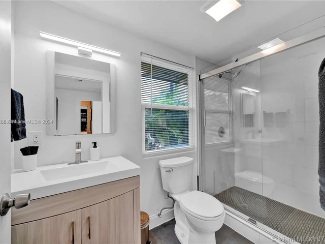 2614 Monroe St, Hollywood FL 33020