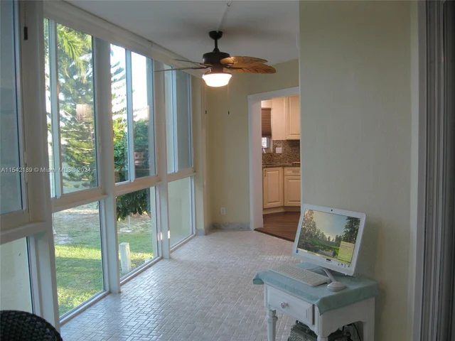 3755 Via Poinciana # 216, Lake Worth FL 33467