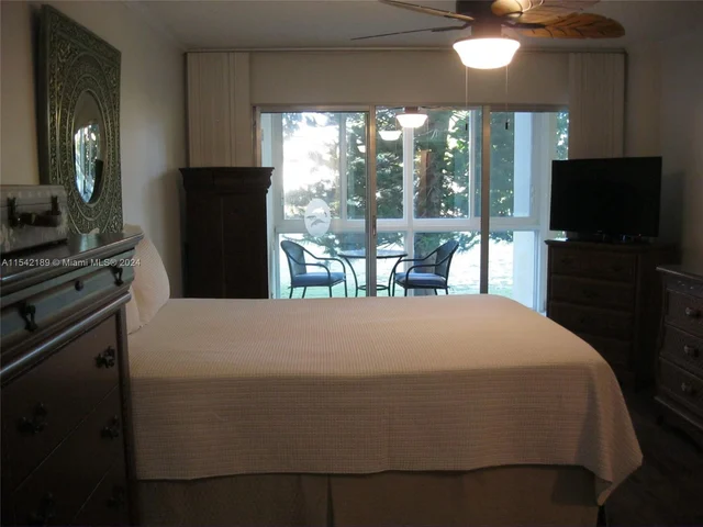 3755 Via Poinciana # 216, Lake Worth FL 33467