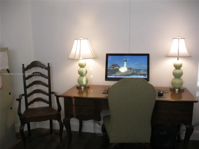 3755 Via Poinciana # 216, Lake Worth FL 33467