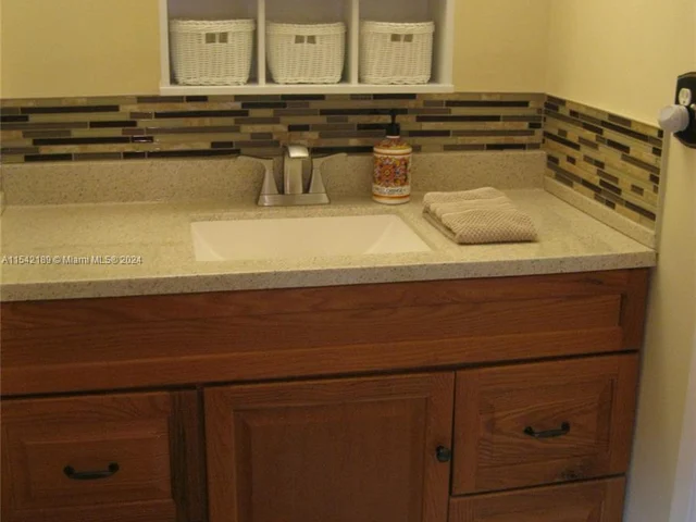 3755 Via Poinciana # 216, Lake Worth FL 33467