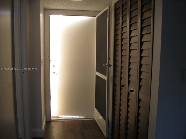 3755 Via Poinciana # 216, Lake Worth FL 33467