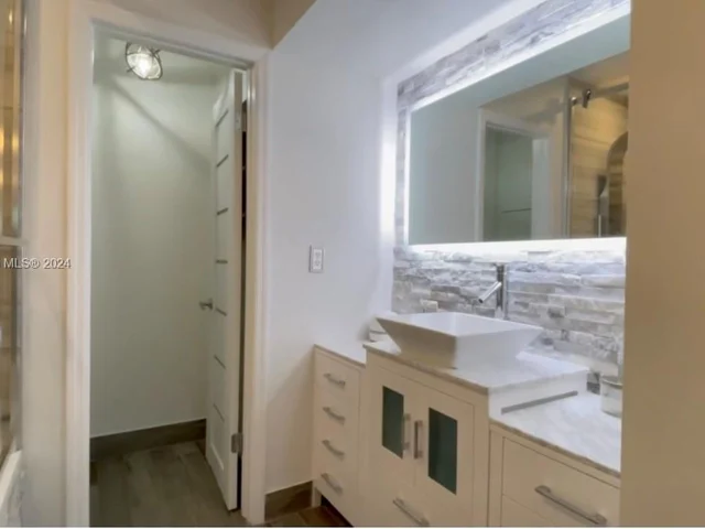 6426 Milk Wagon Ln # 6426, Miami Lakes FL 33014