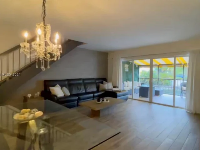 6426 Milk Wagon Ln # 6426, Miami Lakes FL 33014