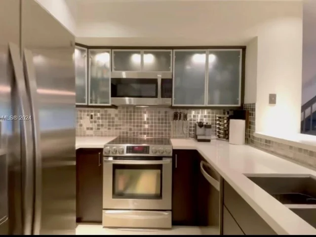 6426 Milk Wagon Ln # 6426, Miami Lakes FL 33014