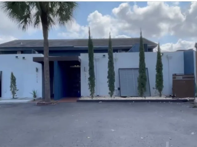 6426 Milk Wagon Ln # 6426, Miami Lakes FL 33014