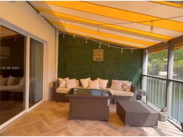 6426 Milk Wagon Ln # 6426, Miami Lakes FL 33014