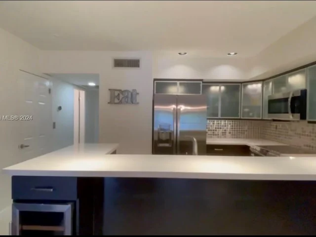 6426 Milk Wagon Ln # 6426, Miami Lakes FL 33014