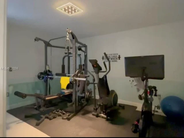 6426 Milk Wagon Ln # 6426, Miami Lakes FL 33014