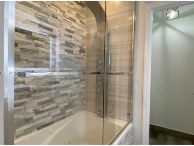 6426 Milk Wagon Ln # 6426, Miami Lakes FL 33014