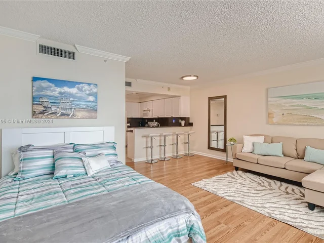 2501 S Ocean Dr, Hollywood FL 33019