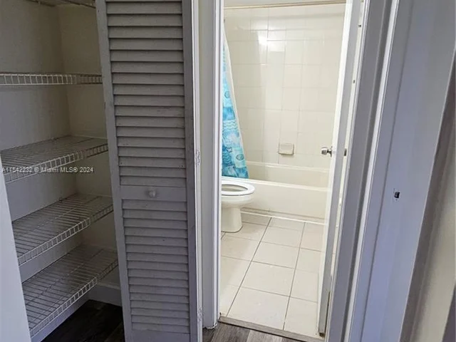 701 N PINE ISLAND RD # 101, Plantation FL 33324