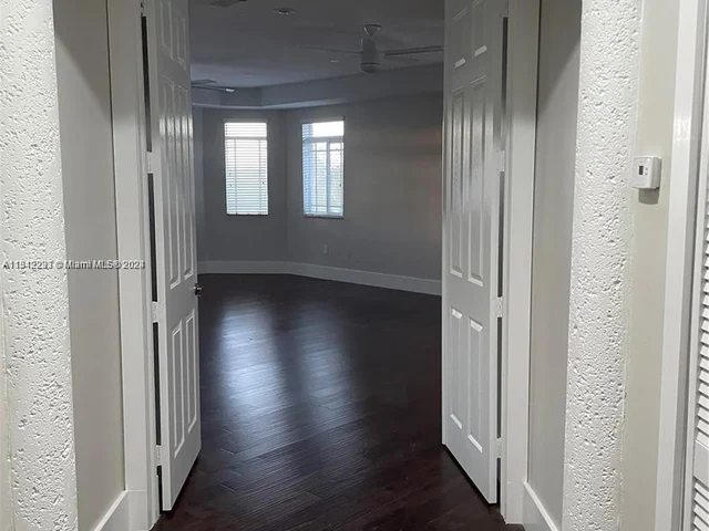 6422 SW 162nd Ct, Miami FL 33193