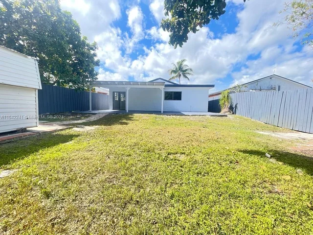 25041 SW 124th Pl, Homestead FL 33032