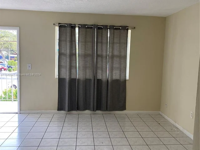 555 NE 61st St # 11, Miami FL 33137
