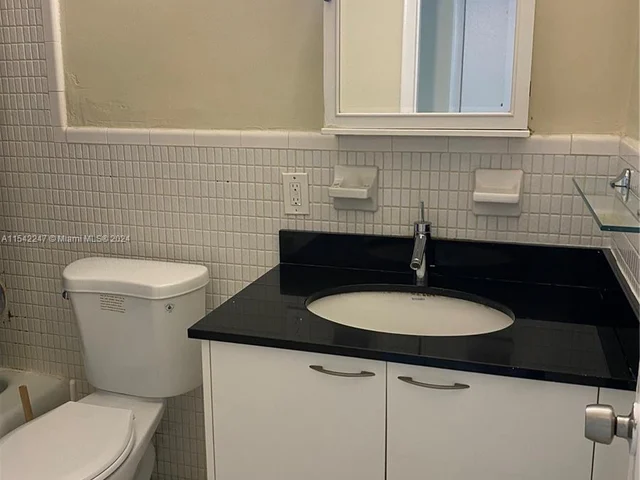 555 NE 61st St # 11, Miami FL 33137