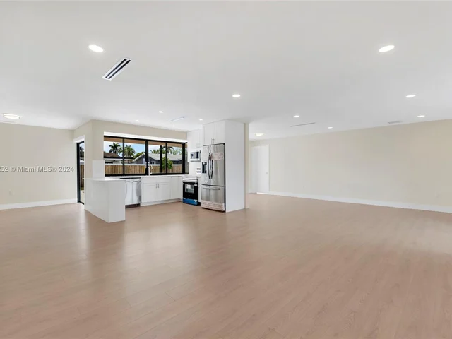 11360 NW 29th Pl, Sunrise FL 33323