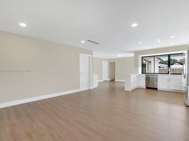 11360 NW 29th Pl, Sunrise FL 33323