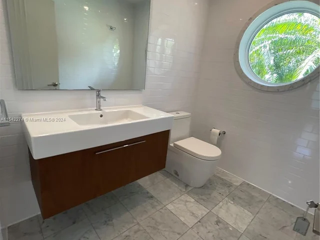 621 W Dilido Dr, Miami Beach FL 33139