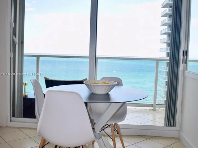 16445 Collins Ave # 1528, Sunny Isles Beach FL 33160