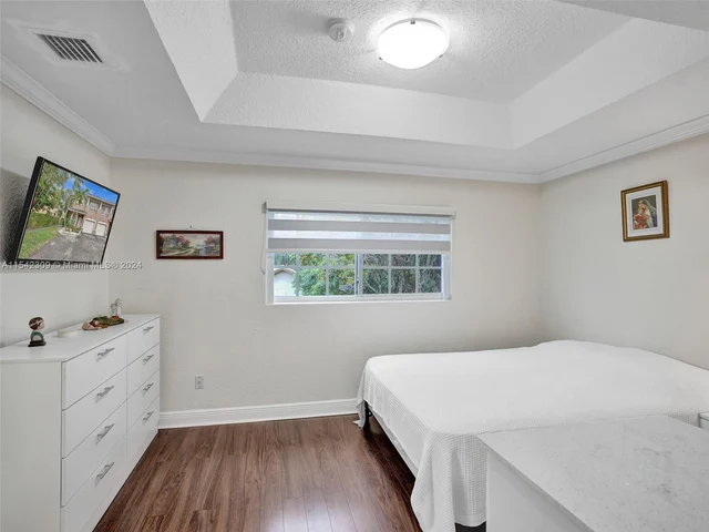 1757 NW 94th Ave, Coral Springs FL 33071