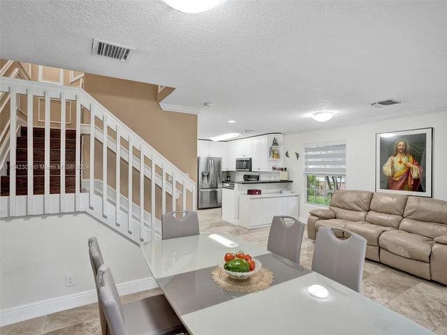 1757 NW 94th Ave, Coral Springs FL 33071