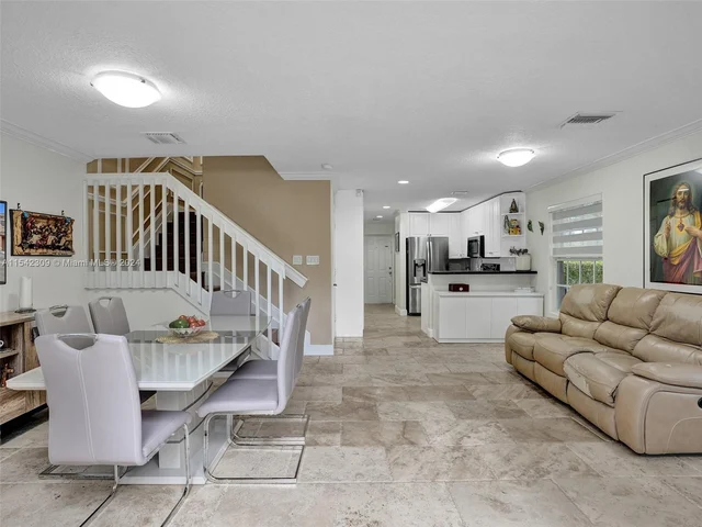 1757 NW 94th Ave, Coral Springs FL 33071