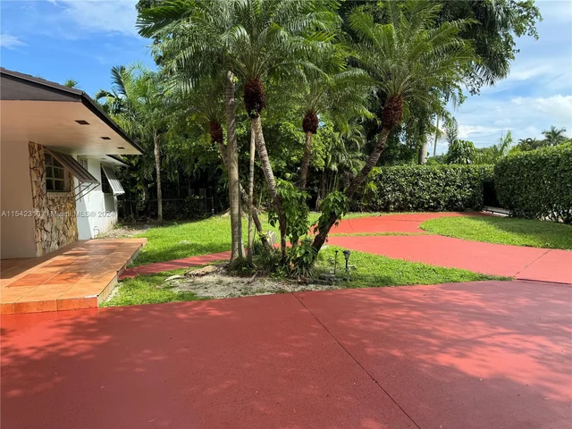 331 N Biscayne River Dr, Miami FL 33169