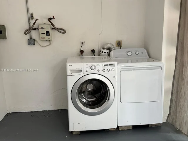 331 N Biscayne River Dr, Miami FL 33169